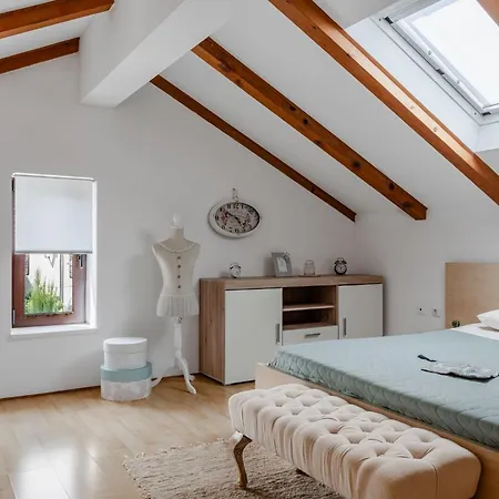 Four Seasons Διαμέρισμα *