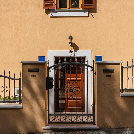 Διαμέρισμα Four Seasons