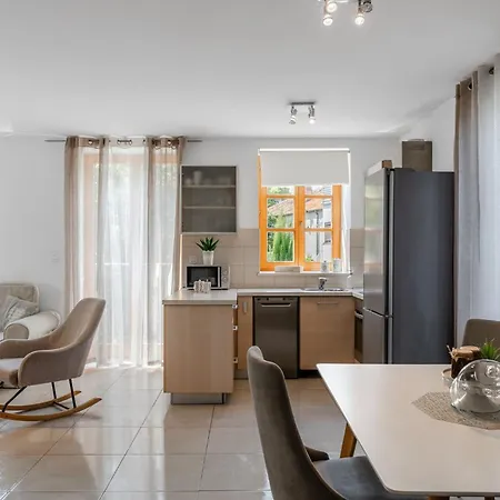 Διαμέρισμα Four Seasons Ζαντάρ