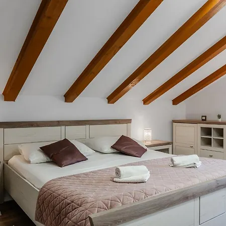 Διαμέρισμα Four Seasons