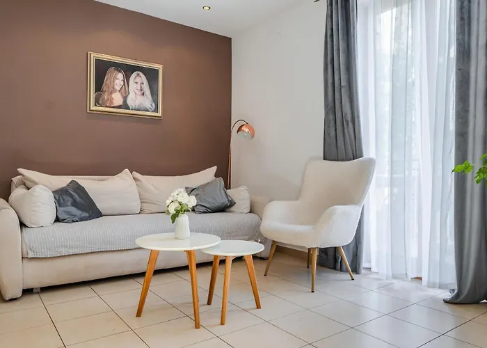 Four Seasons דירה *