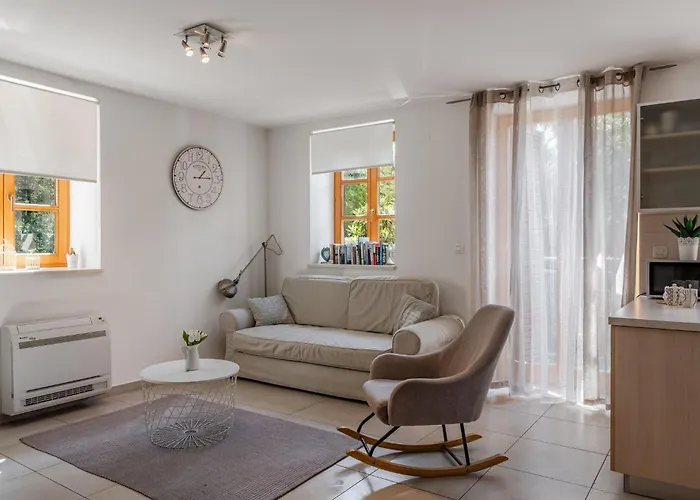 Four Seasons דירה