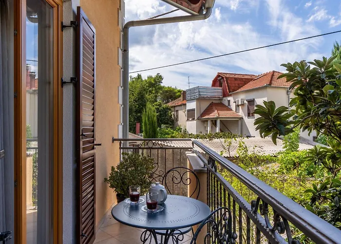 דירה Four Seasons זאדאר