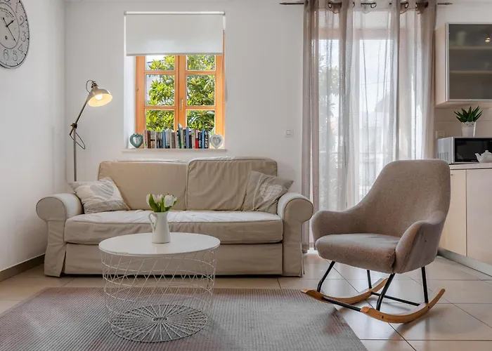 Four Seasons דירה